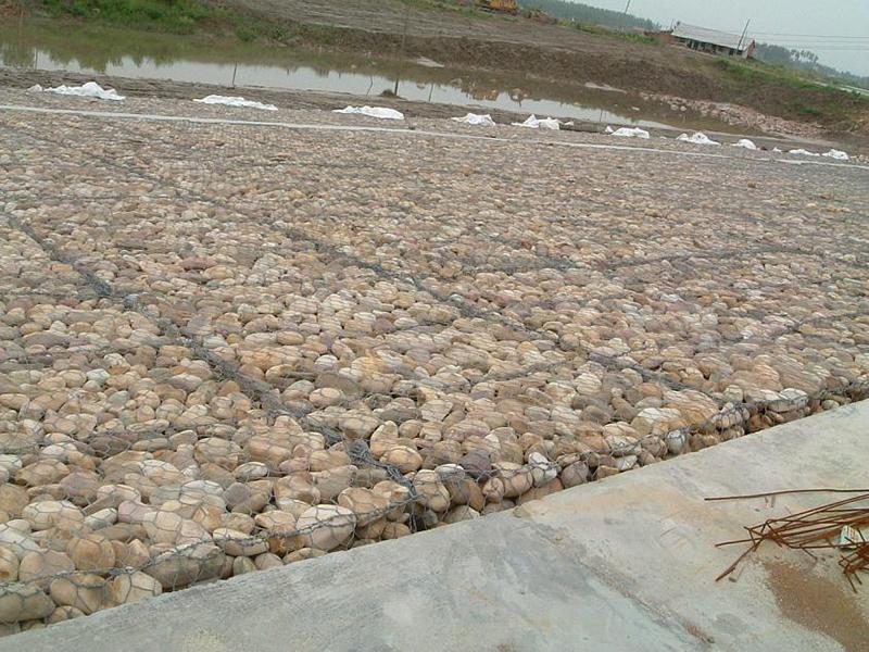 鍍鋅雷諾護(hù)墊